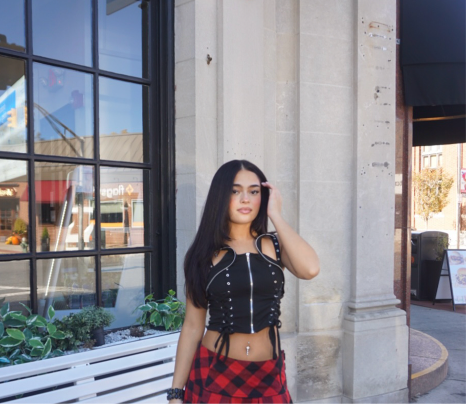 Black Grommet Top