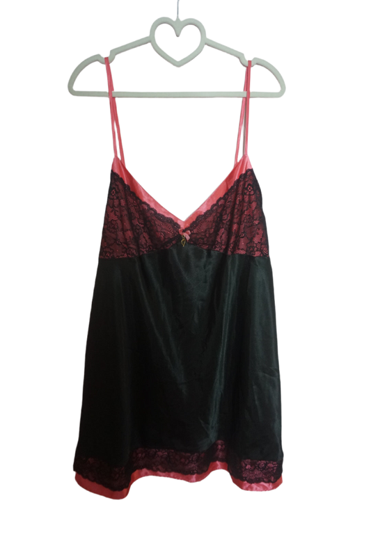 Thalia Sodi Slip